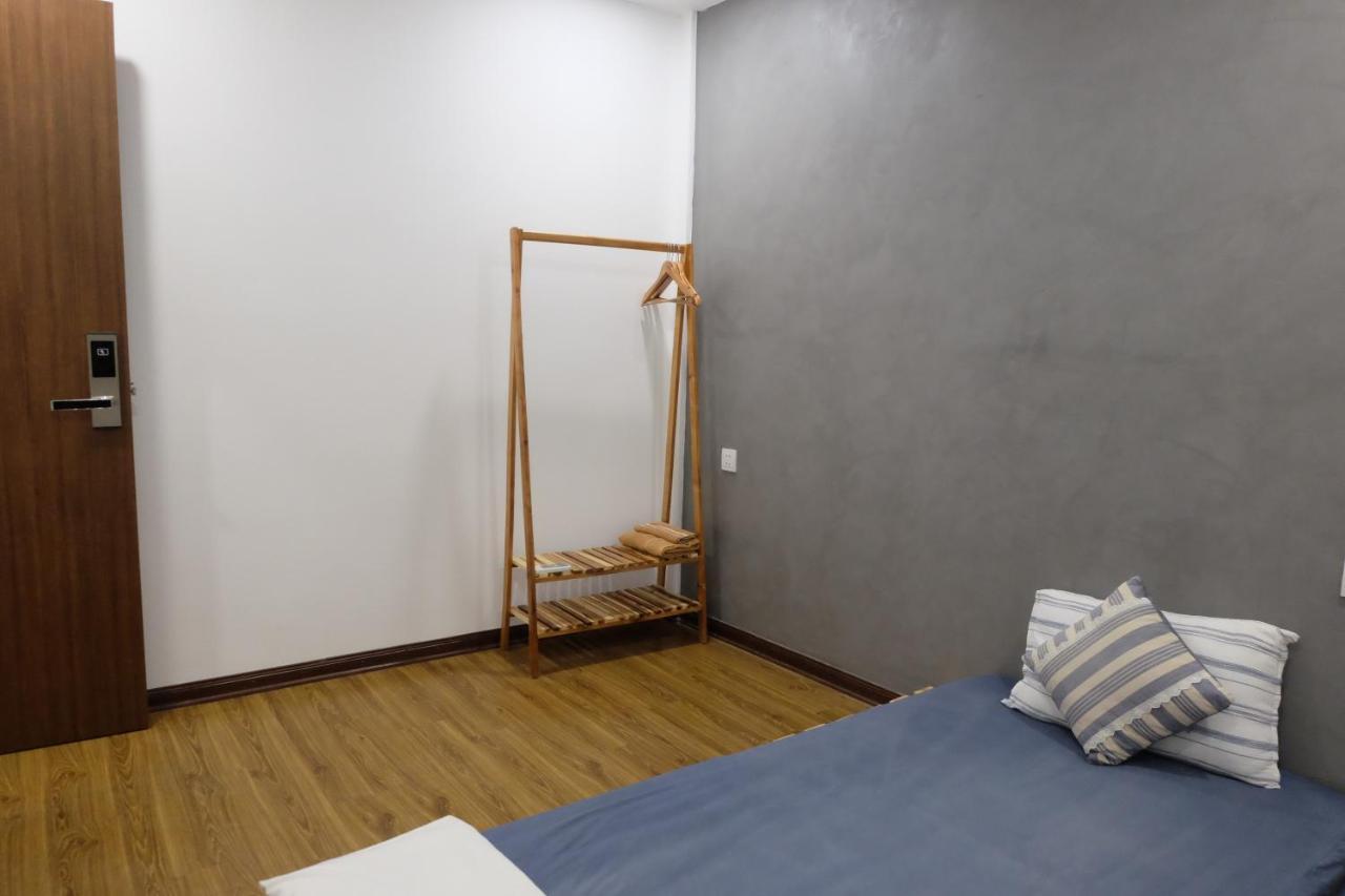 La Sen_Thu An_Phong Don Co Cua So Nhin Ra Ban Cong Daire Thon An Hoa Dış mekan fotoğraf